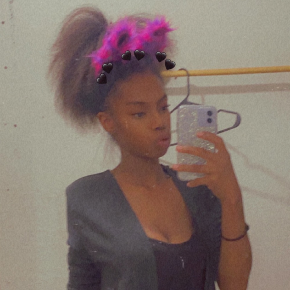 Meet your Posher, Ayshae